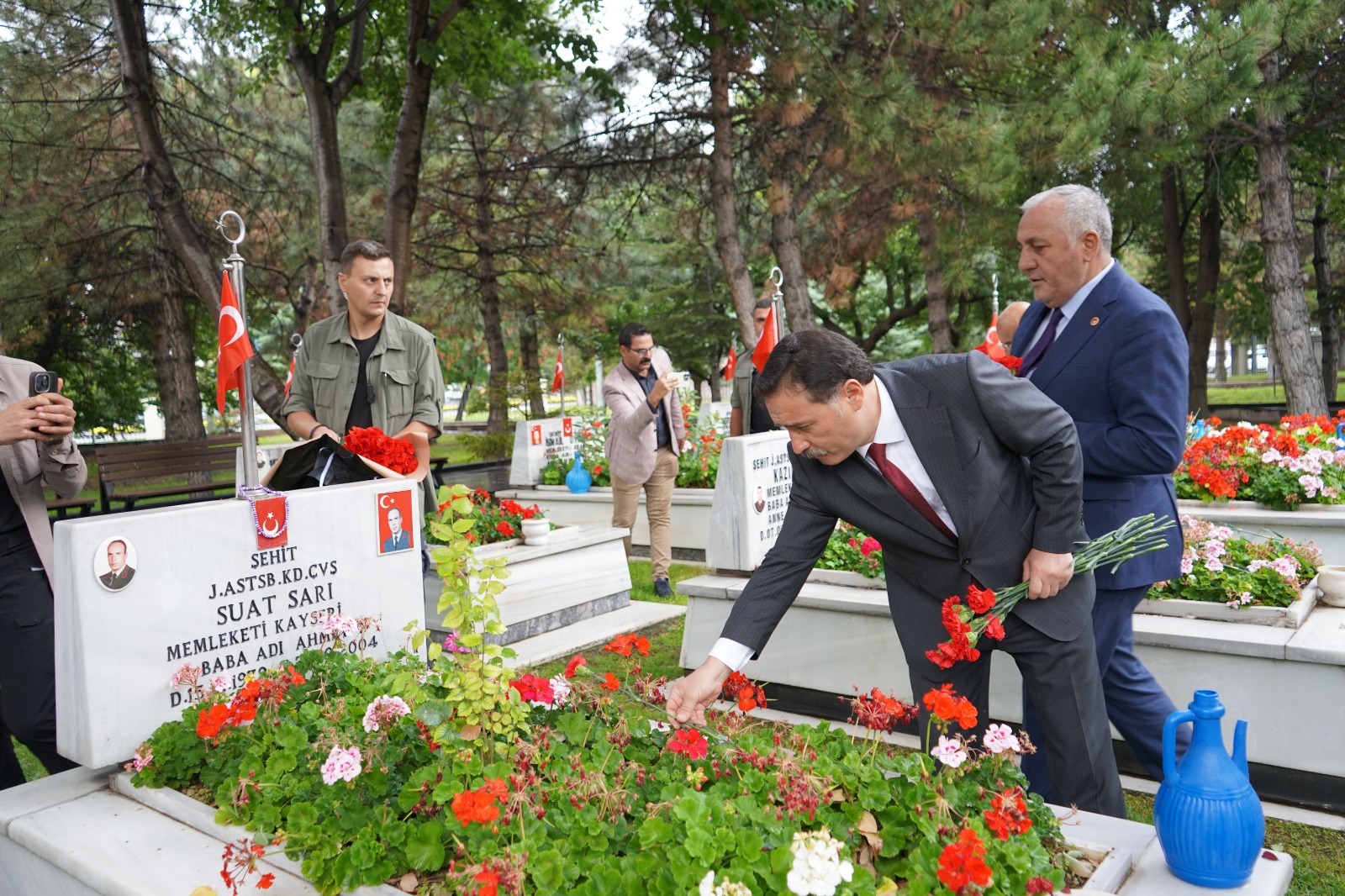 Vali Çiçek, “Her gün kahramanlarımızın mücadelelerine şahit olmaktayız”